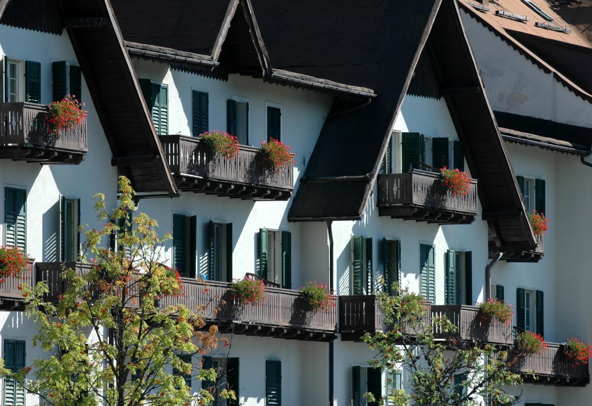 Th San Martino - Majestic Dolomiti Hotel 圣马蒂诺-迪卡斯特罗扎 外观 照片