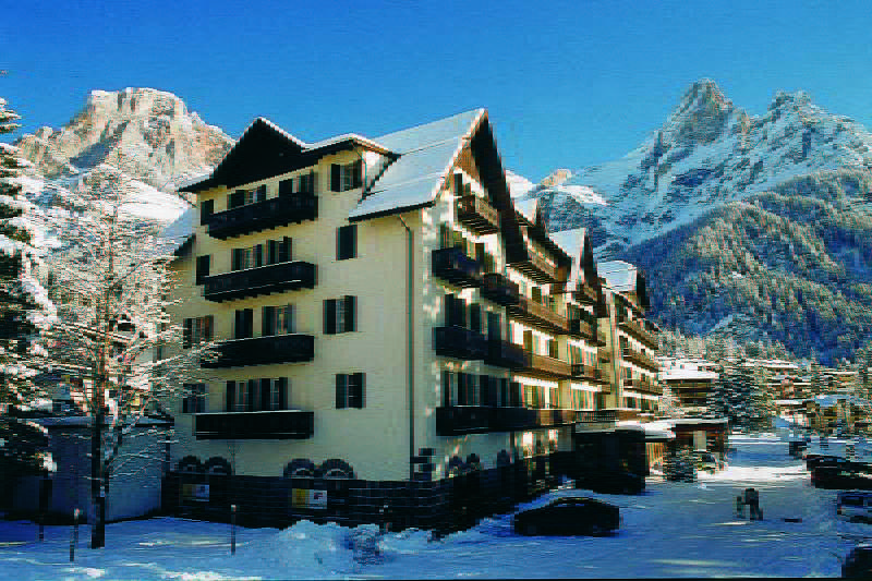 Th San Martino - Majestic Dolomiti Hotel 圣马蒂诺-迪卡斯特罗扎 外观 照片