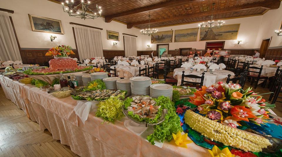 Th San Martino - Majestic Dolomiti Hotel 圣马蒂诺-迪卡斯特罗扎 外观 照片